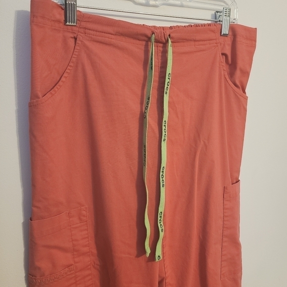 CROCS | Women's Melon Pink Hospital Scrubs Drawstring Pants (Size MP) - Picture 3 of 14